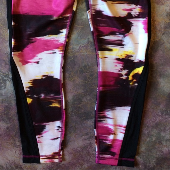 NWT ๐๐ Lululemon Pace Tight PGWB Pigment Wind - Picture 4 of 4